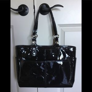 AUTHENTIC COACH PATENT LEATHER EMBOSSED BAG F16564